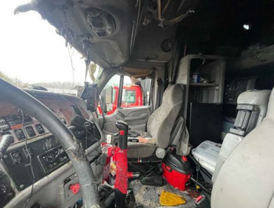 2007 Peterbilt 387 - Image 6