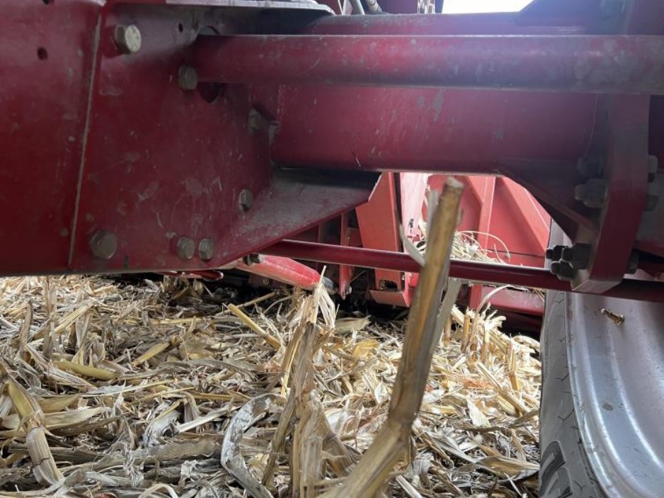 2006 CASE IH 2388 Combine - Image 10