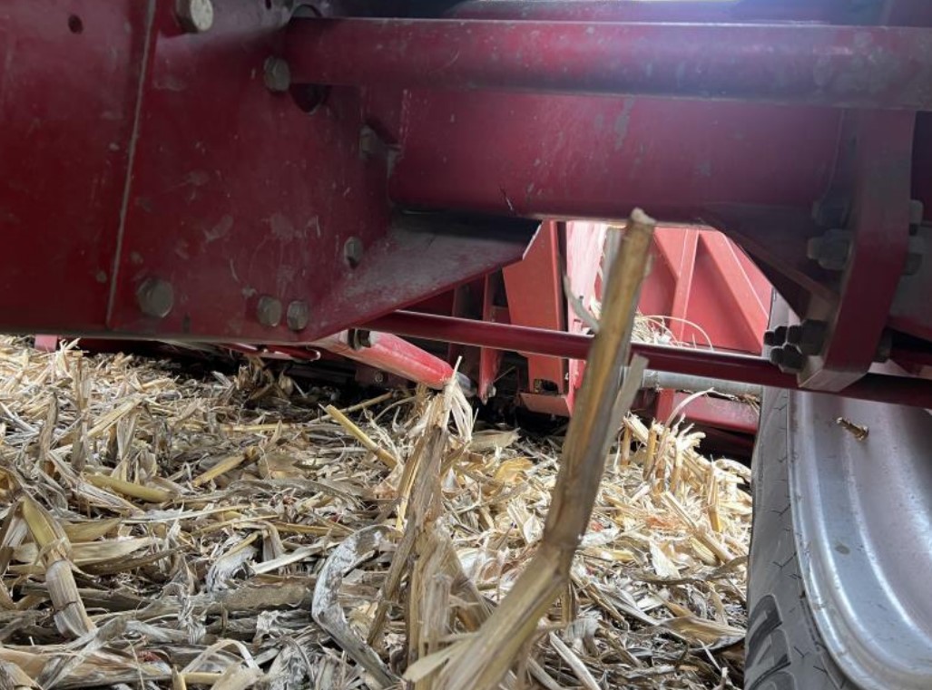 2006 CASE IH 2388 Combine - Image 8