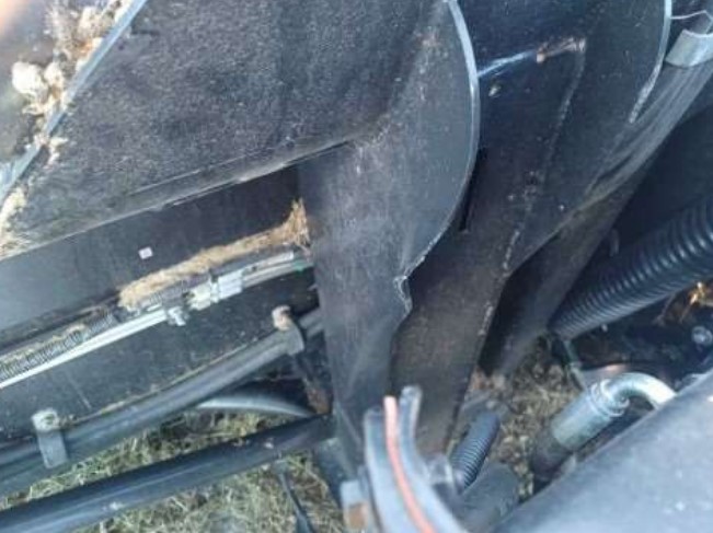 2016 MacDon FD75 Header - Image 11