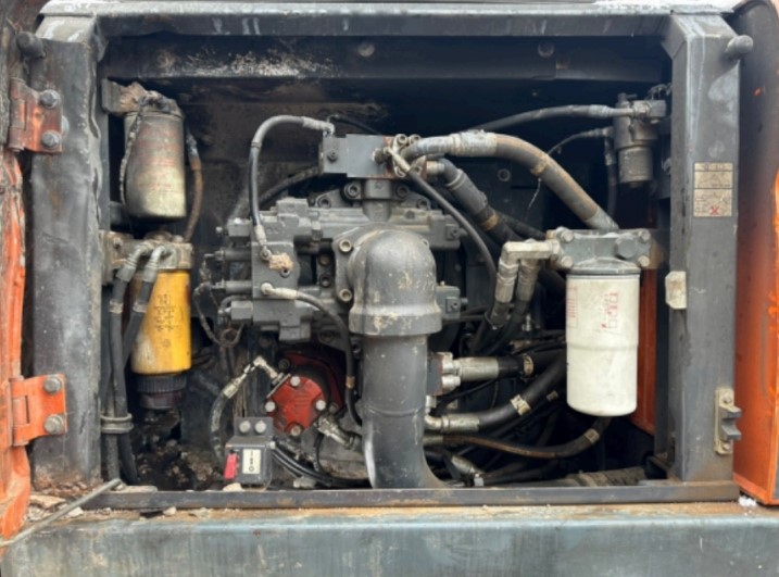 2017 Doosan DX350LC Excavator - Image 5