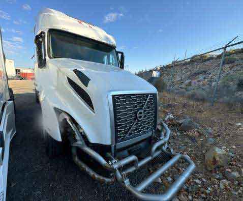 2019 Volvo VNL - Image 3