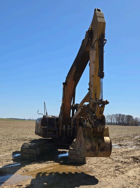 Caterpillar 320 Excavator - Image 2