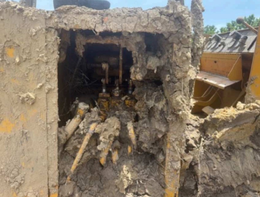 1987 Case 850D Dozer - Image 5