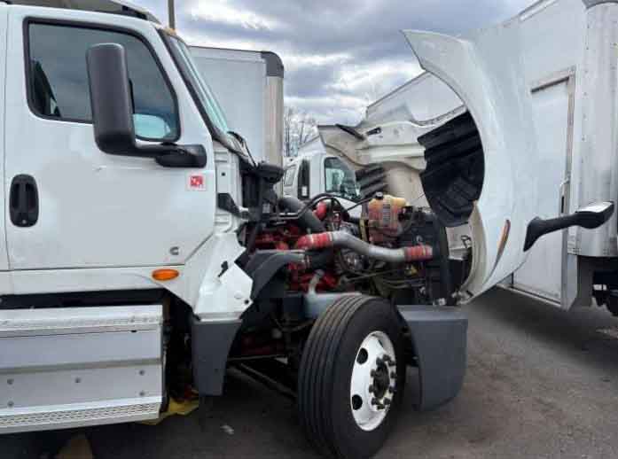 2021 International LT625 - Image 10