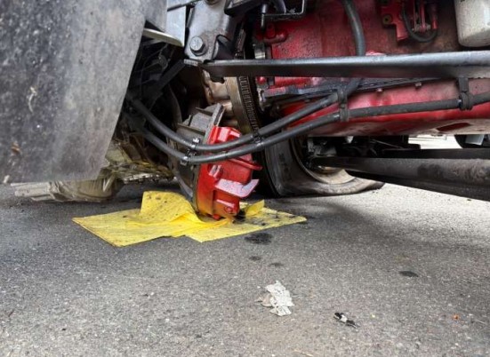 2021 International LT625 - Image 13