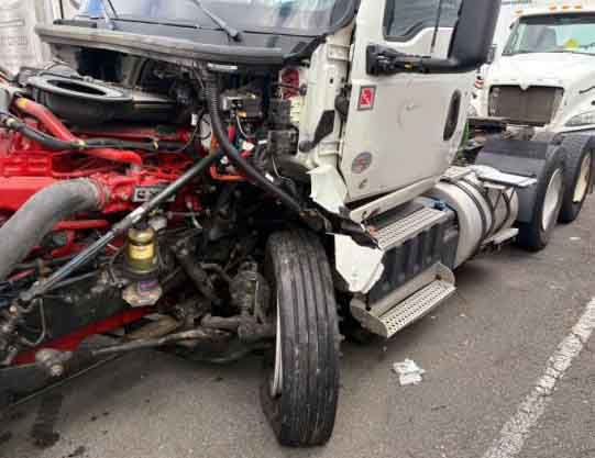 2021 International LT625 - Image 9