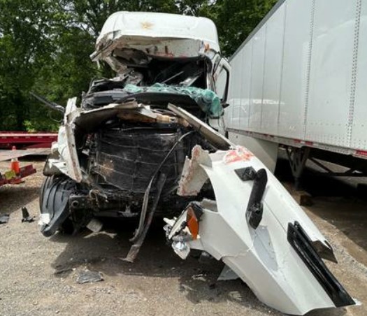 2022 Freightliner Cascadia - Image 9