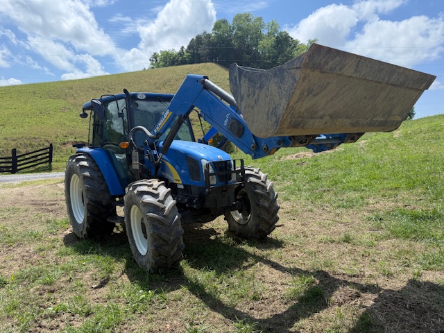 2013 New Holland T5060 Tractor