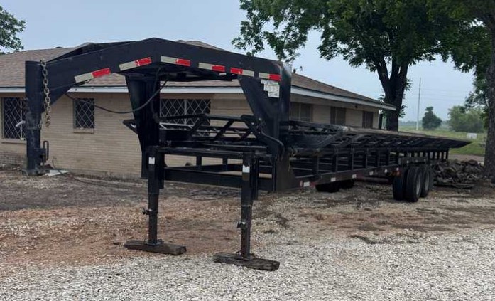 2014 Ameritrail Ranch King 14 Bale Trailer GNHB14-20 - Image 3