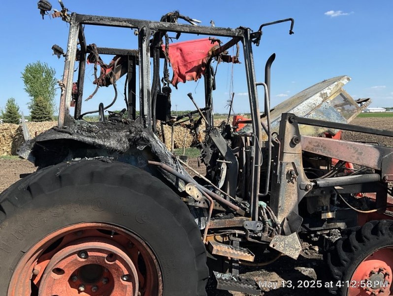 2000 Kubota M6800 Tractor - Image 3