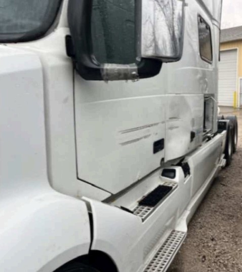 2019 Volvo VNL - Image 4