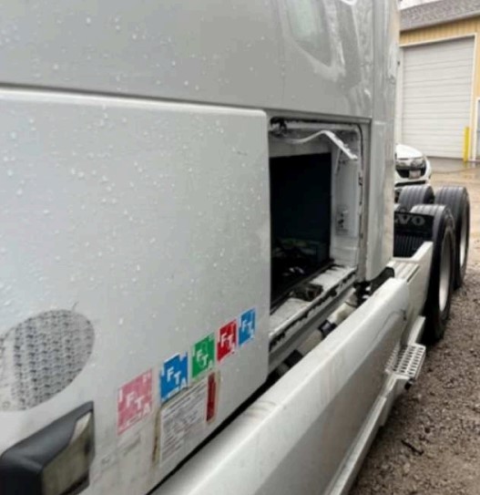 2019 Volvo VNL - Image 6