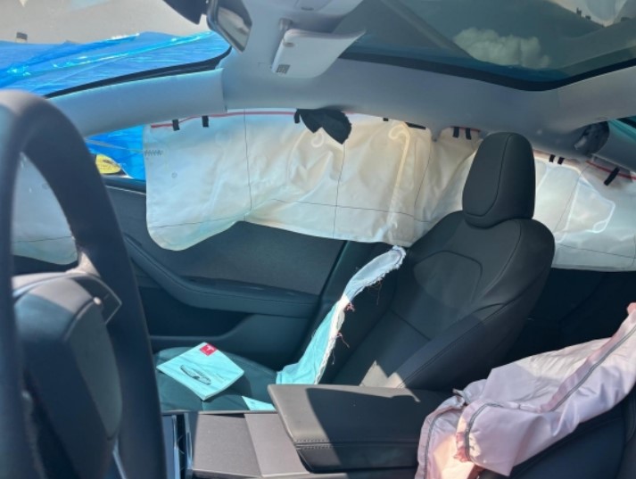 2025 Tesla Model 3 - Image 15