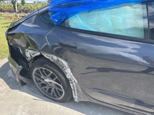 2025 Tesla Model 3 - Image 25