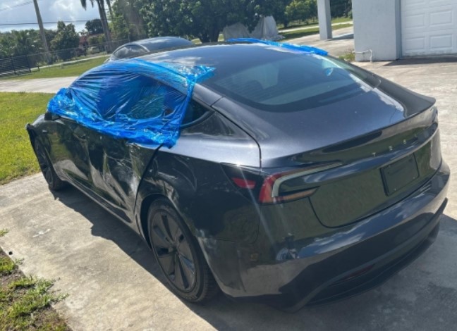 2025 Tesla Model 3 - Image 3