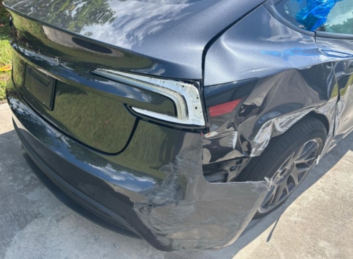 2025 Tesla Model 3 - Image 7