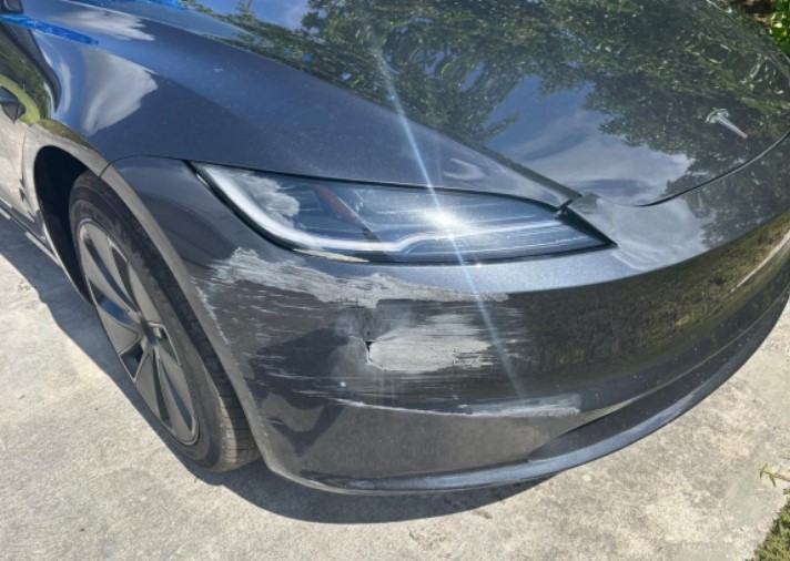 2025 Tesla Model 3 - Image 8