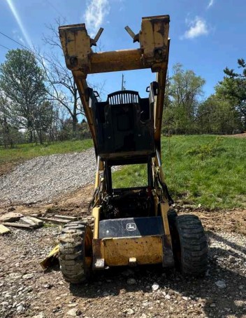 2003 John Deere 250 Skid Steer