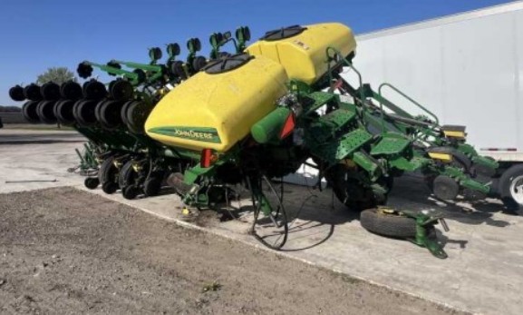 2015 John Deere 1795 Planter - Image 6