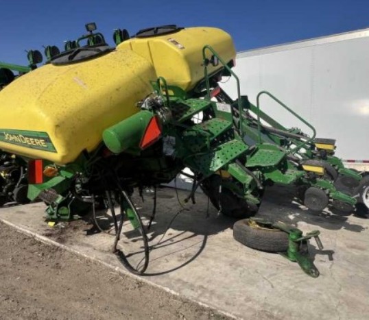 2015 John Deere 1795 Planter - Image 5