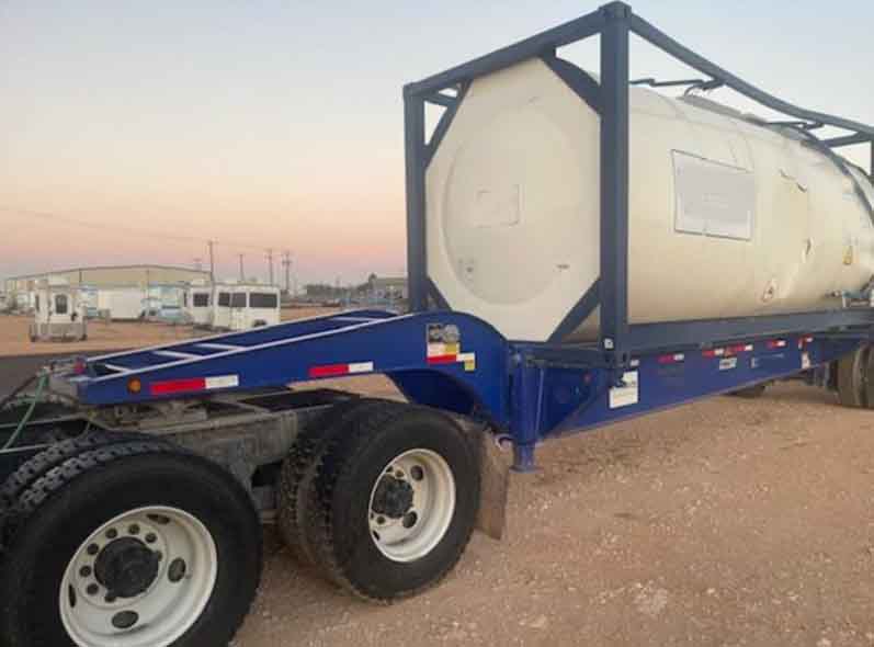 2023 Pratt Trailer with Hoover Tank - Image 2