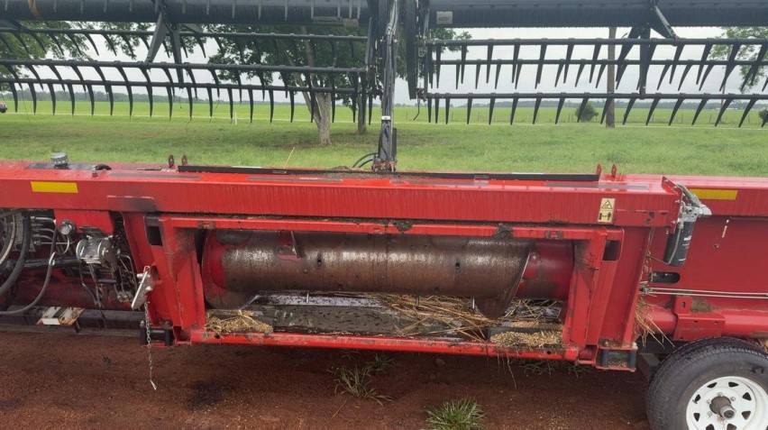 2014 Case IH 3162 Draper Header - Image 11
