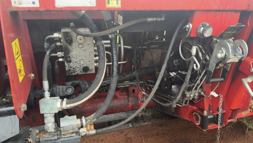 2014 Case IH 3162 Draper Header - Image 13