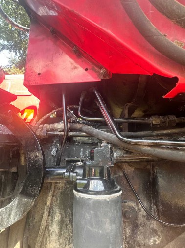 2019 Mahindra 5555 Tractor with 5565 Loader - Image 8