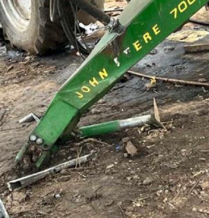 John Deere 7000 6-Row Planter - Image 2