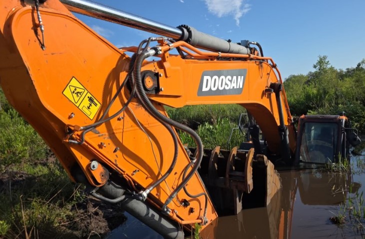 2022 Doosan DX 350 LC-7 Excavator - Image 5