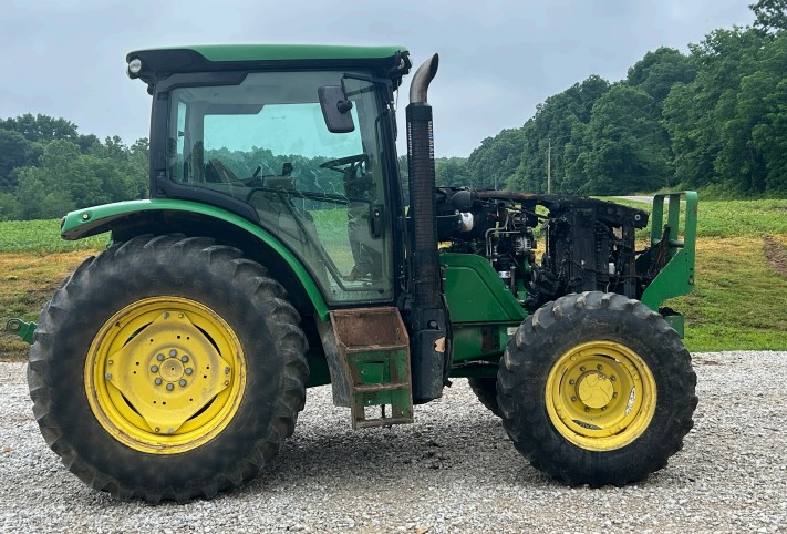 2013 John Deere 6125R Tractor