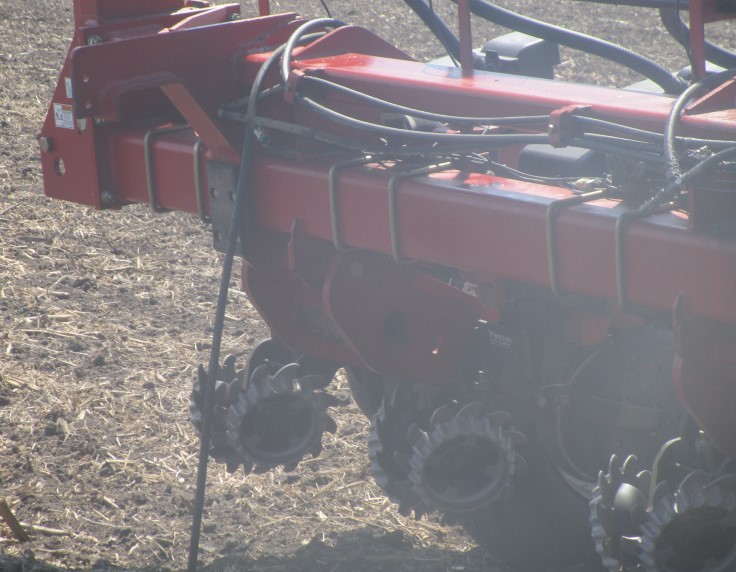 2012 Case IH 1250 24 Row Corn Planter - Image 3