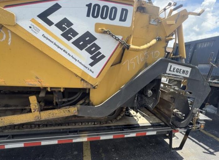 2004 LeeBoy 1000D Paver - Image 12