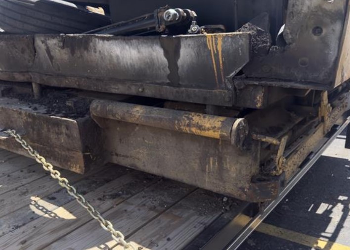 2004 LeeBoy 1000D Paver - Image 13