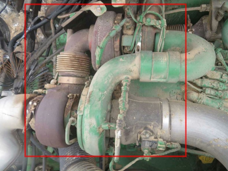 2013 John Deere S670 Combine - Image 14