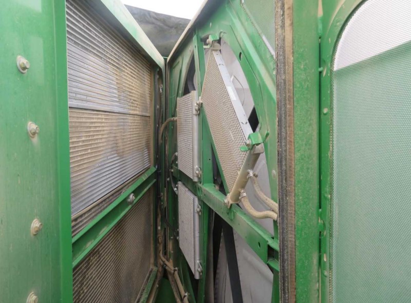 2013 John Deere S670 Combine - Image 15