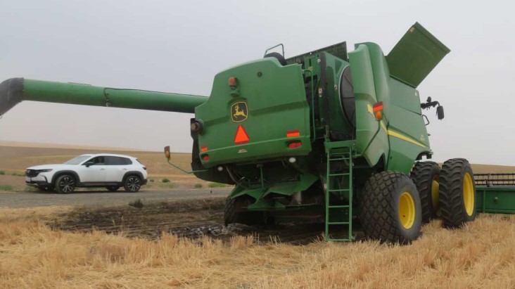 2013 John Deere S670 Combine - Image 2