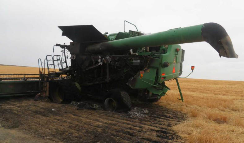 2013 John Deere S670 Combine - Image 3