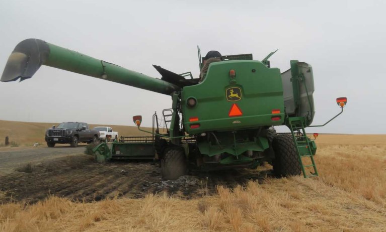 2013 John Deere S670 Combine - Image 4