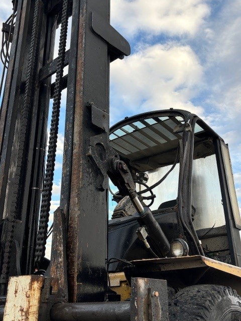 2005 Yale GDP280 Lift - Image 9