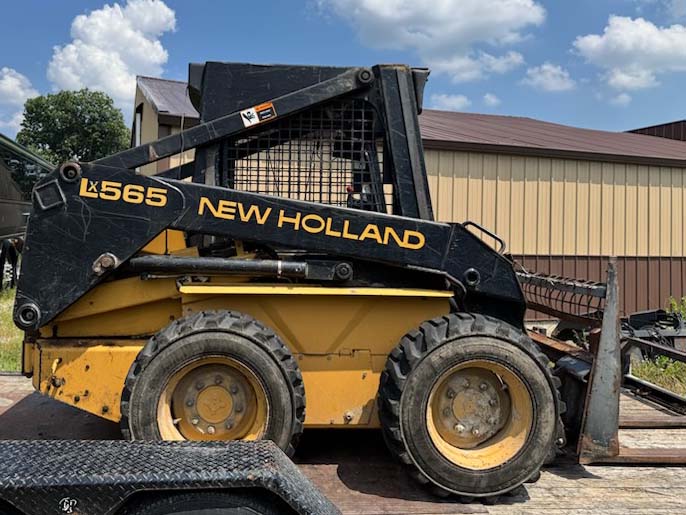 1999 New Holland LX565 Skid Steer