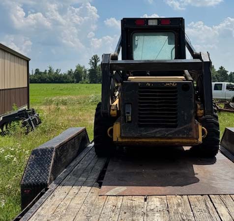1999 New Holland LX565 Skid Steer - Image 3