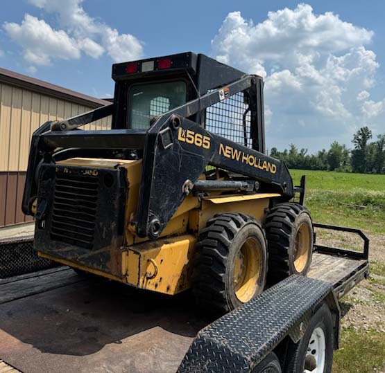1999 New Holland LX565 Skid Steer - Image 4