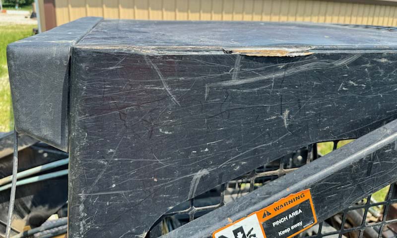 1999 New Holland LX565 Skid Steer - Image 9