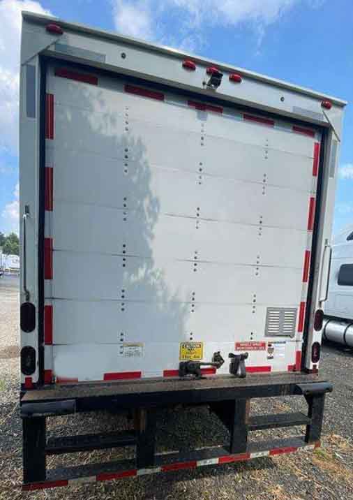 2022 Chevrolet LCF 4500HD Box Truck - Image 2