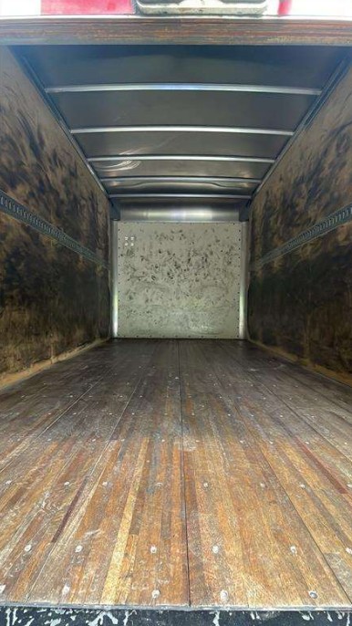 2022 Chevrolet LCF 4500HD Box Truck - Image 3