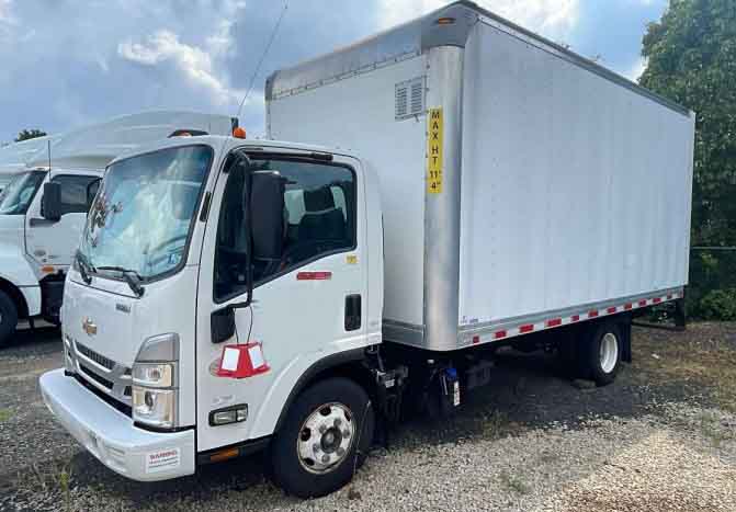2022 Chevrolet LCF 4500HD Box Truck - Image 4