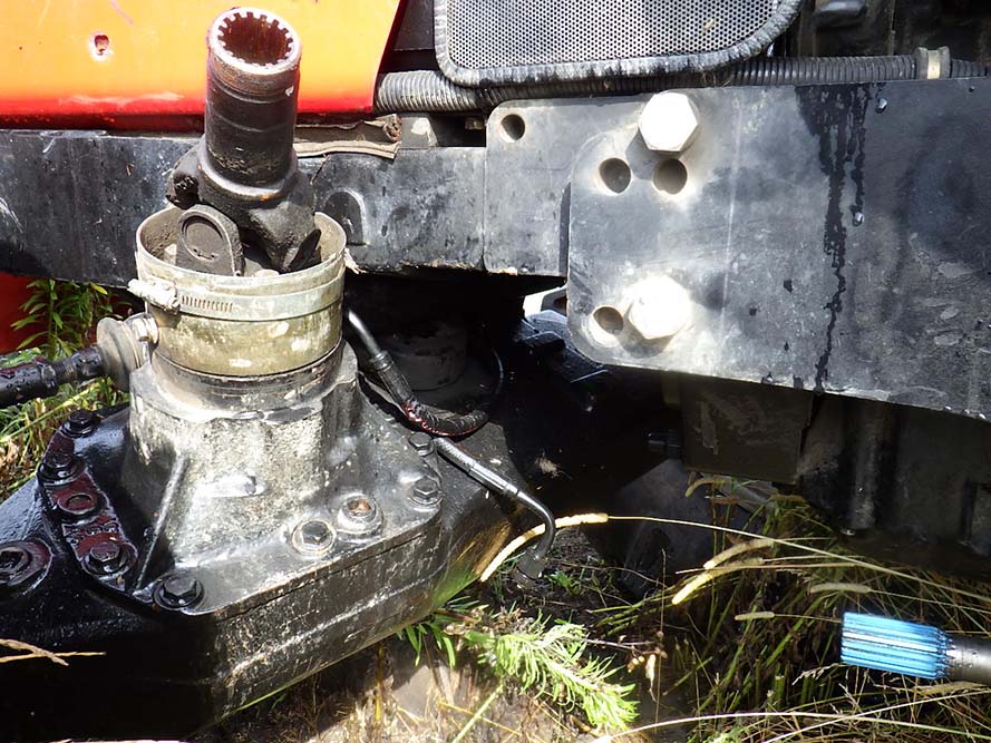 2006 Massey Ferguson 583 Tractor - Image 7