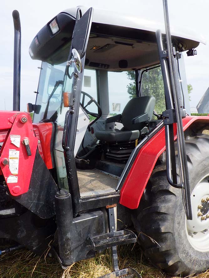 2006 Massey Ferguson 583 Tractor - Image 9